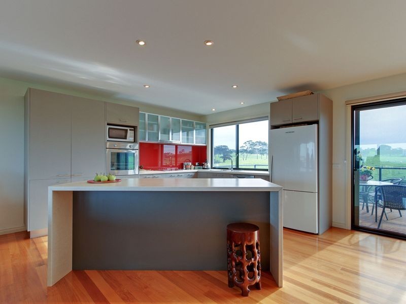 39 Sea Lakes Close, Lakes Entrance VIC 3909