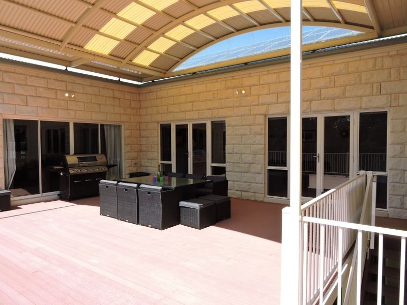 30 Tranquil Court, Lakes Entrance VIC 3909