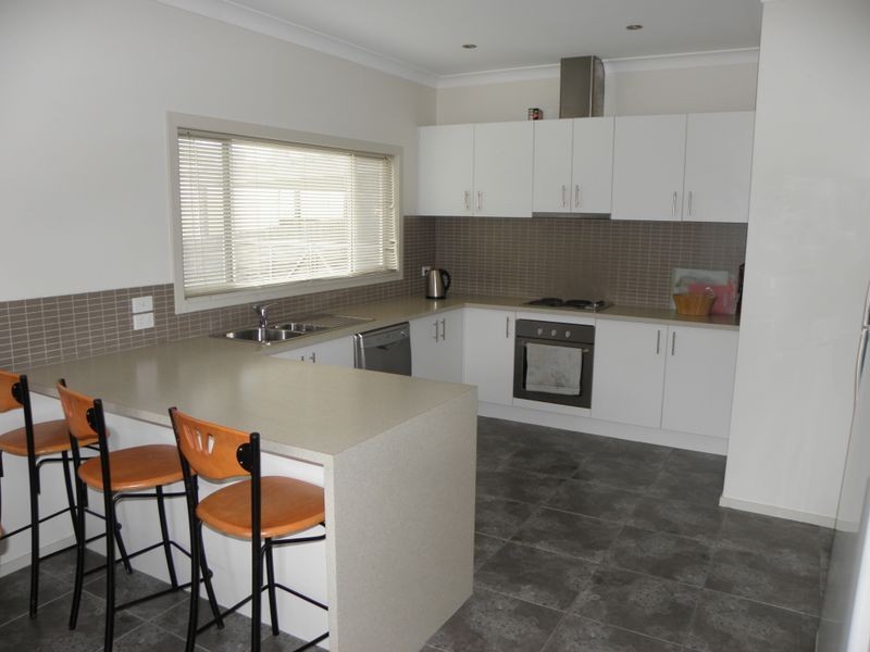 6 Foam Street, Lakes Entrance VIC 3909
