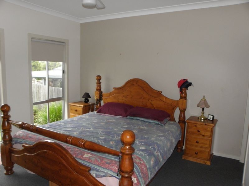 6 Foam Street, Lakes Entrance VIC 3909