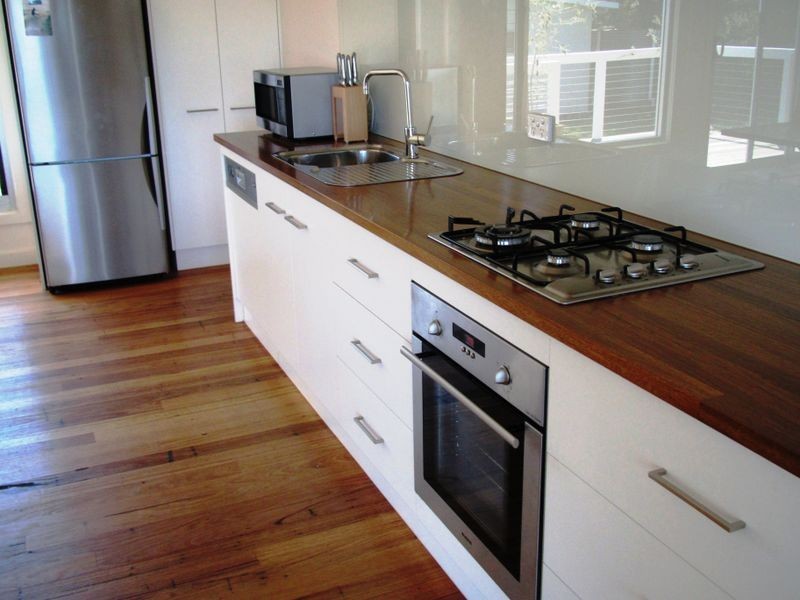 18 Middle Street, Lakes Entrance VIC 3909