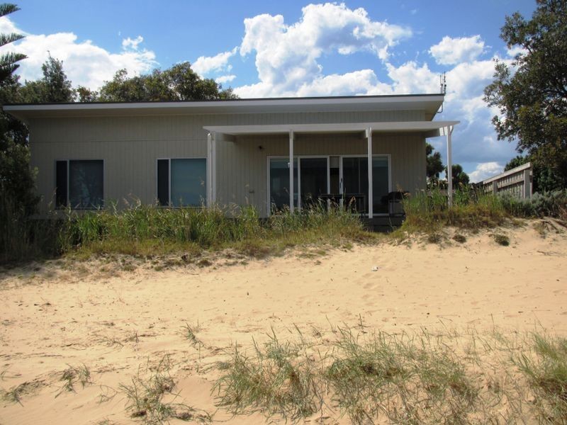 18 Middle Street, Lakes Entrance VIC 3909