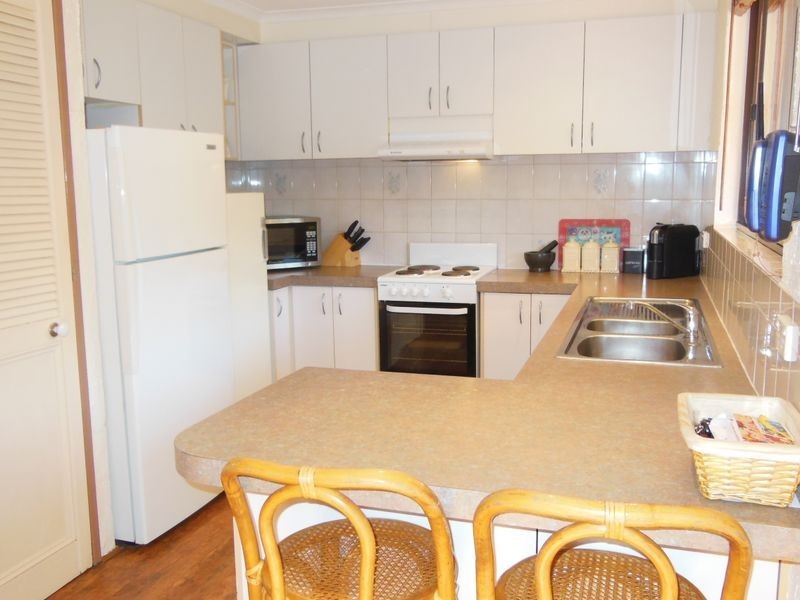 16 Panoramic Drive, Lakes Entrance VIC 3909