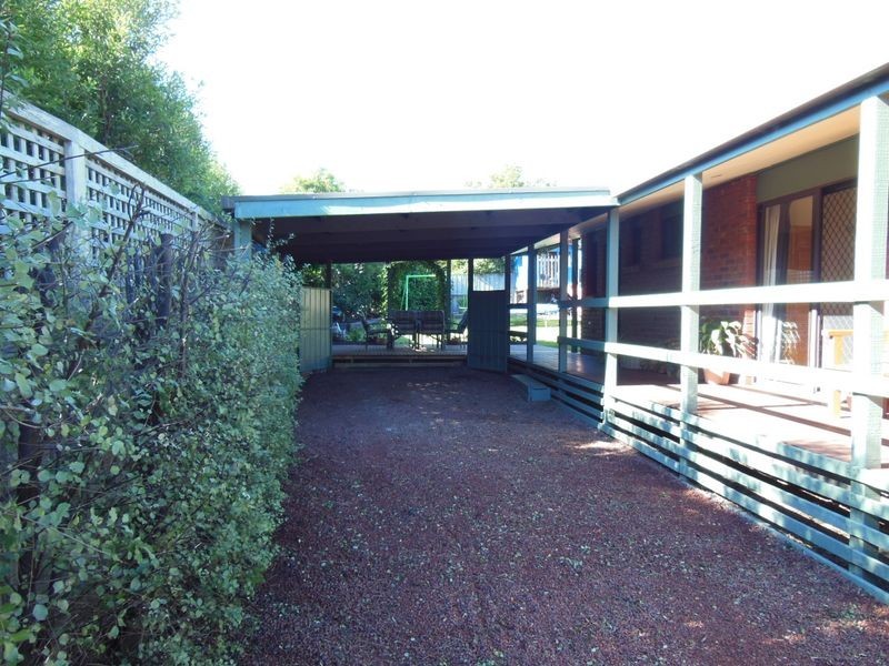 16 Panoramic Drive, Lakes Entrance VIC 3909