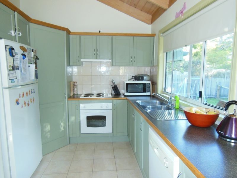 8 McRae Street, Lakes Entrance VIC 3909