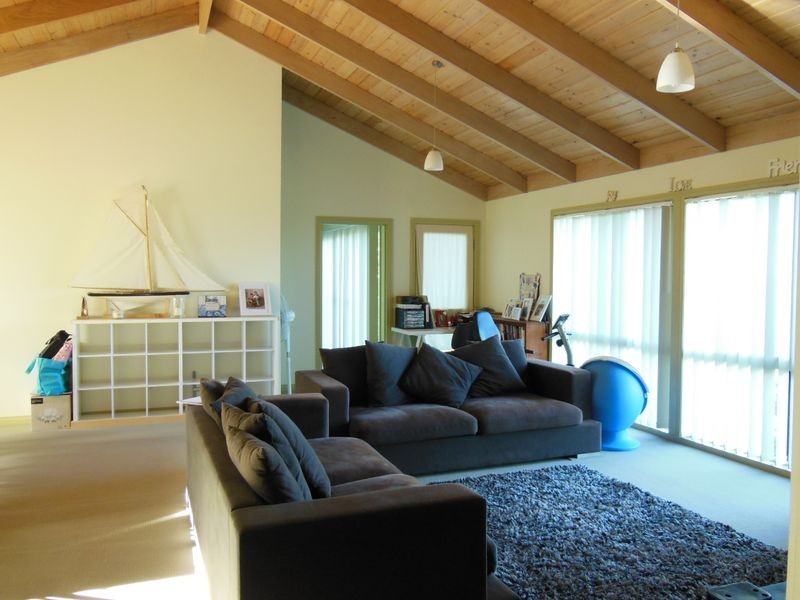 8 McRae Street, Lakes Entrance VIC 3909