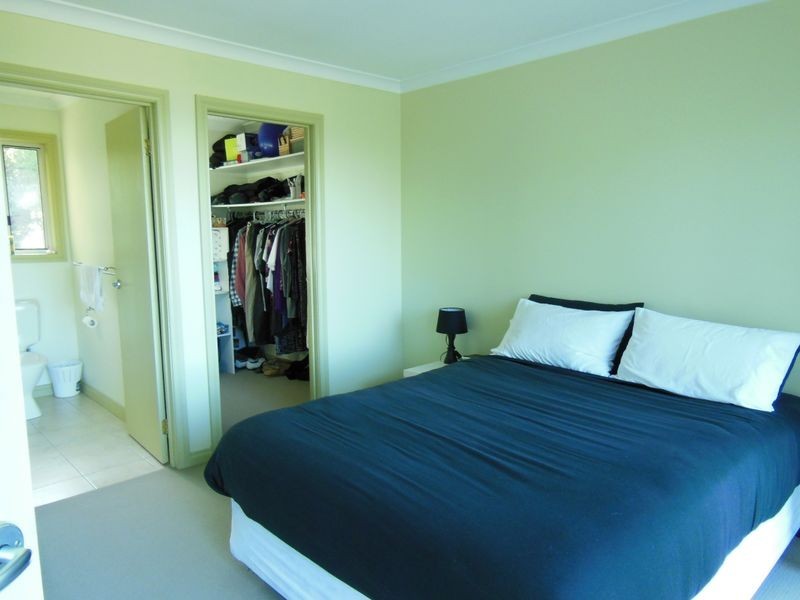 8 McRae Street, Lakes Entrance VIC 3909