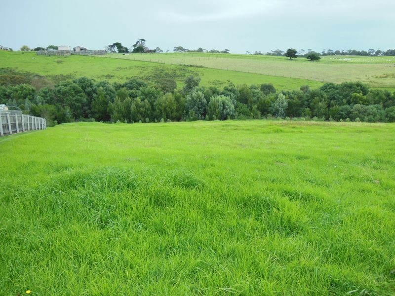 102/77 Stirling Drive, Lakes Entrance VIC 3909