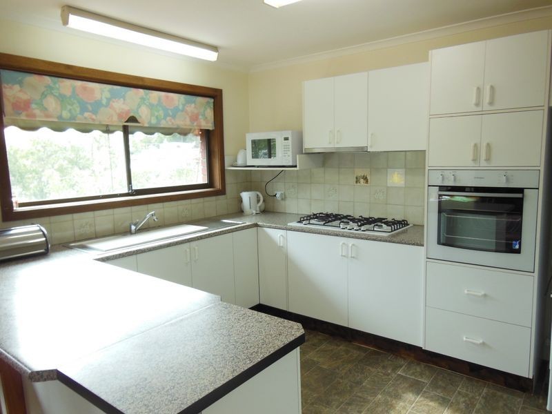 15 Ocean Court, Lakes Entrance VIC 3909