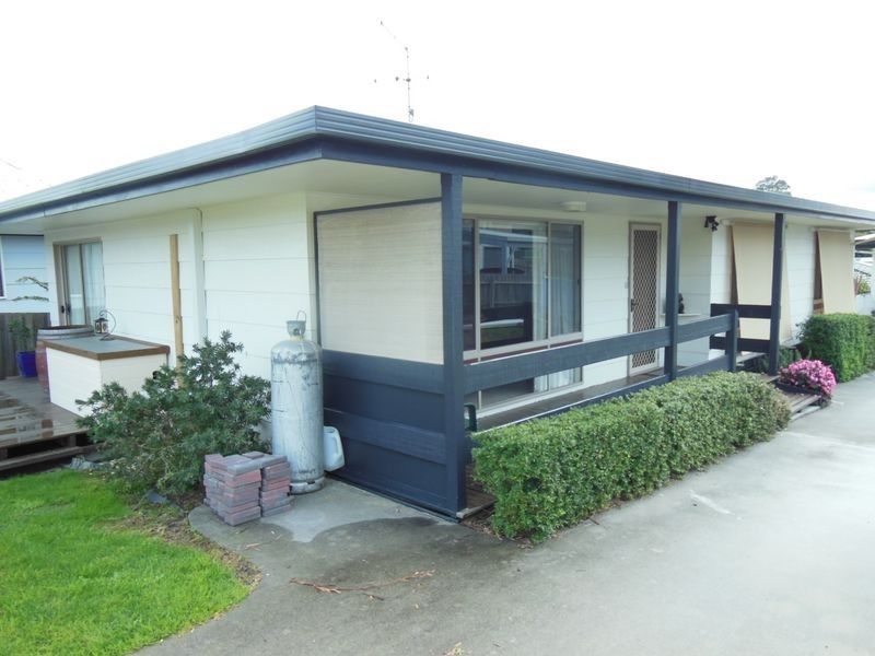 5 Hill Court, Lakes Entrance VIC 3909