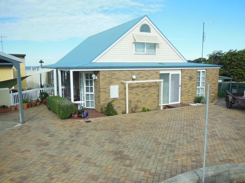 14 Skidale Close, Lake Tyers Beach VIC 3909