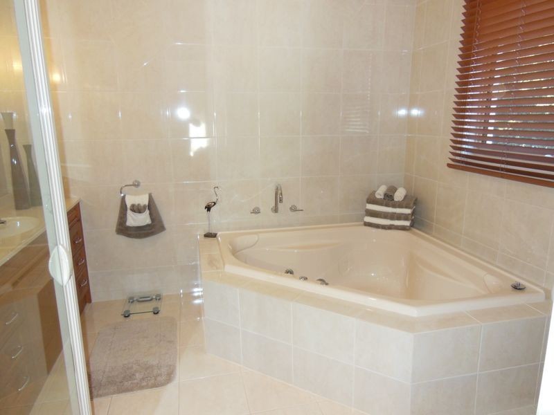 71 O’Neills Road, Lakes Entrance VIC 3909