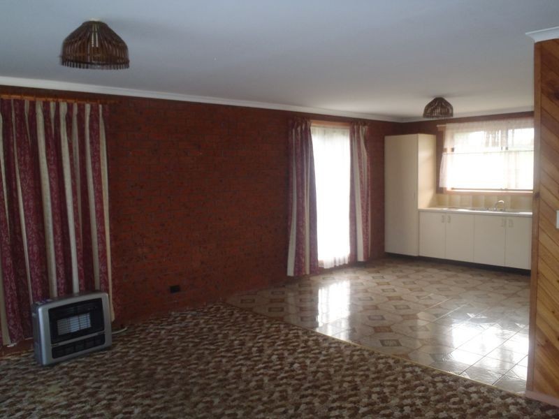 1 & 2/67 Lake Bunga Beach Road, Lakes Entrance VIC 3909