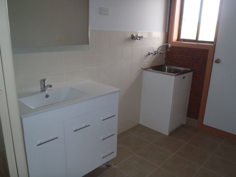 1 & 2/67 Lake Bunga Beach Road, Lakes Entrance VIC 3909