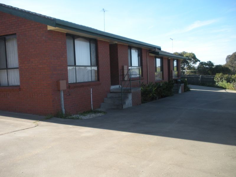 1 & 2/67 Lake Bunga Beach Road, Lakes Entrance VIC 3909