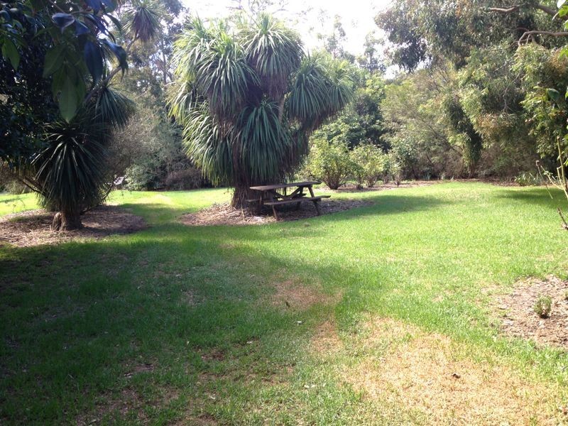 2/64 Robertsons Road, Kalimna VIC 3909