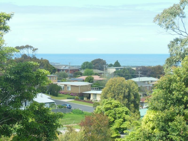 14 Grandview Road, Lakes Entrance VIC 3909