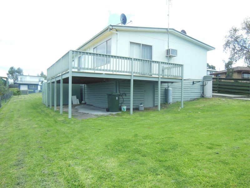 14 Grandview Road, Lakes Entrance VIC 3909