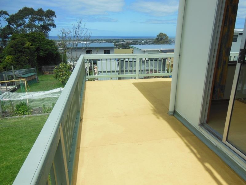 14 Grandview Road, Lakes Entrance VIC 3909