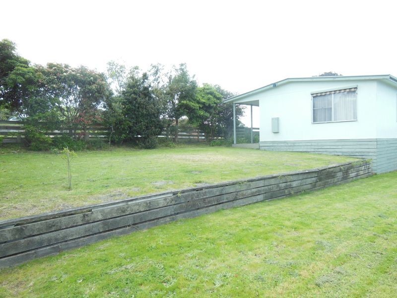 14 Grandview Road, Lakes Entrance VIC 3909