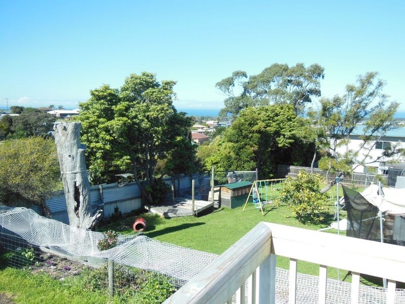 14 Grandview Road, Lakes Entrance VIC 3909