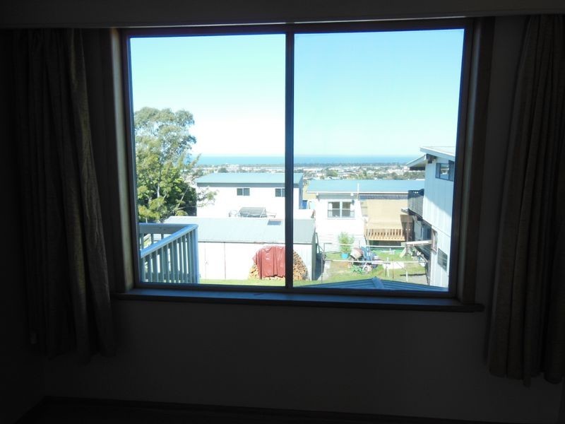 14 Grandview Road, Lakes Entrance VIC 3909