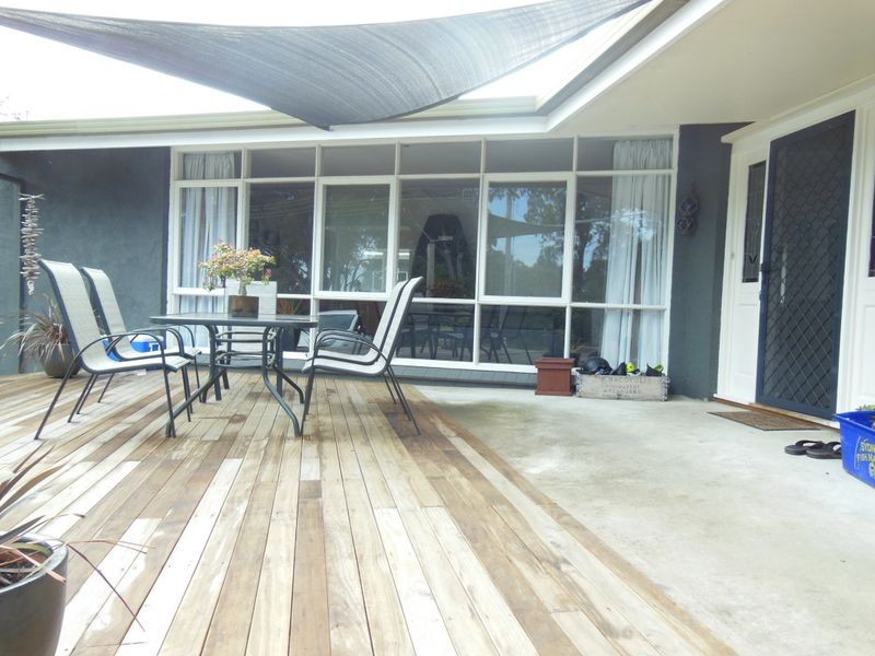 23 Lookout Road, Kalimna VIC 3909