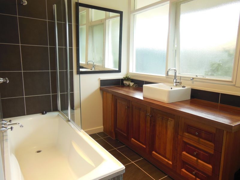 23 Lookout Road, Kalimna VIC 3909