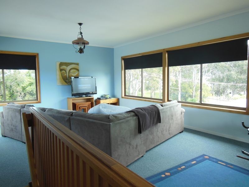 23 Lookout Road, Kalimna VIC 3909