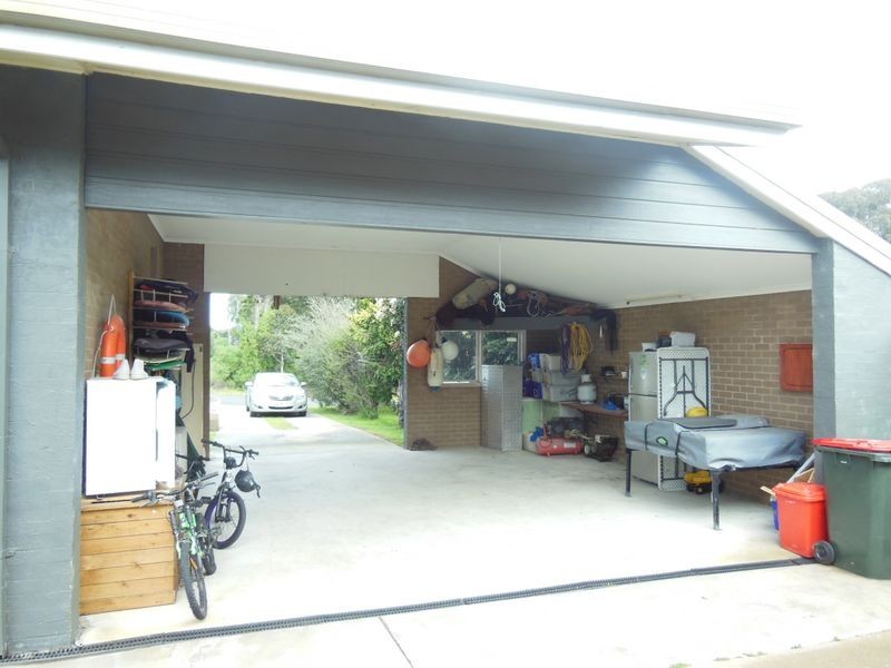 23 Lookout Road, Kalimna VIC 3909