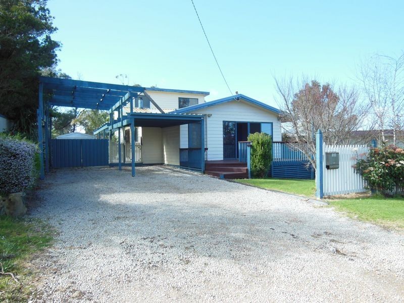 54 McCullough Street, Lakes Entrance VIC 3909