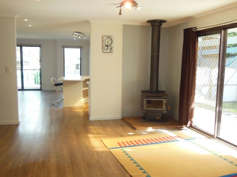 54 McCullough Street, Lakes Entrance VIC 3909