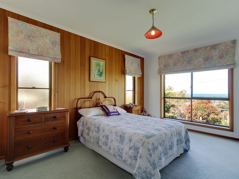 14 Periwinkle Drive, Lakes Entrance VIC 3909