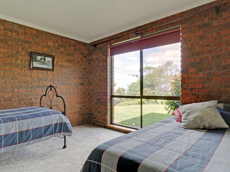 14 Periwinkle Drive, Lakes Entrance VIC 3909