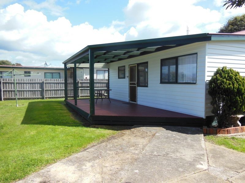 44 Don Road, Lakes Entrance VIC 3909