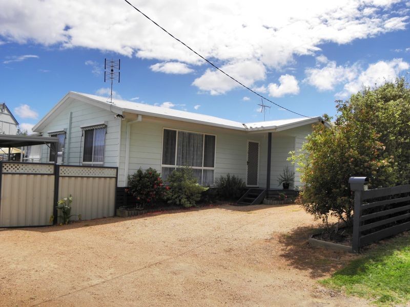177 Princes Highway, Lakes Entrance VIC 3909