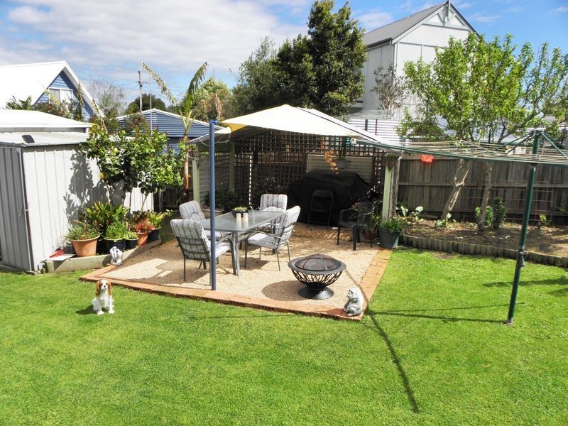 177 Princes Highway, Lakes Entrance VIC 3909