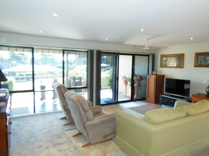 28 Redenbach Court, Swan Reach VIC 3903