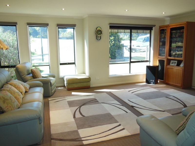 28 Redenbach Court, Swan Reach VIC 3903