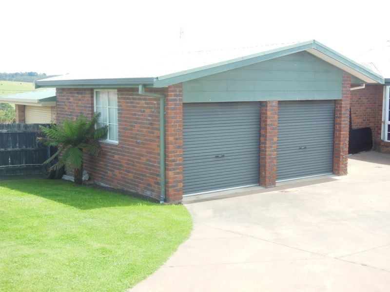 16 Davernport Drive, Lake Tyers Beach VIC 3909