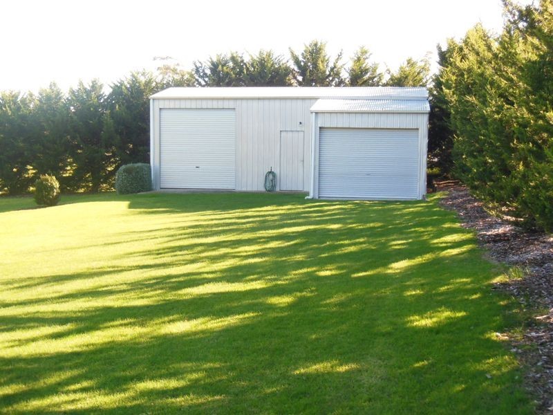 121 Ostlers Road, Lakes Entrance VIC 3909