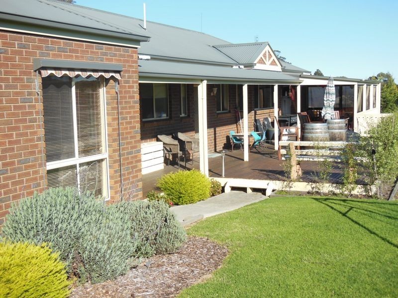 121 Ostlers Road, Lakes Entrance VIC 3909