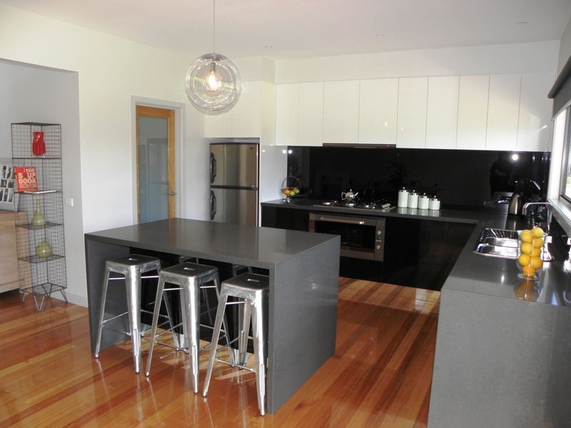 12 Mitchelson Court, Lakes Entrance VIC 3909