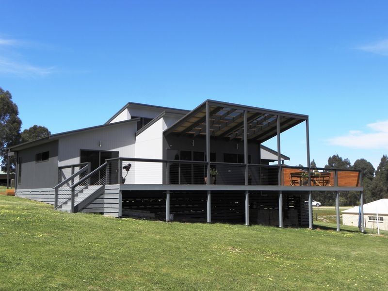 12 Mitchelson Court, Lakes Entrance VIC 3909