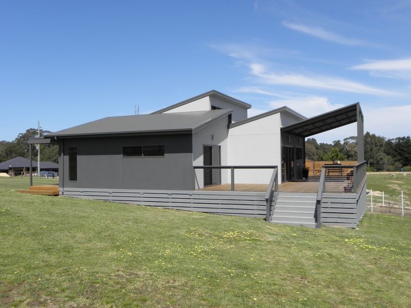 12 Mitchelson Court, Lakes Entrance VIC 3909