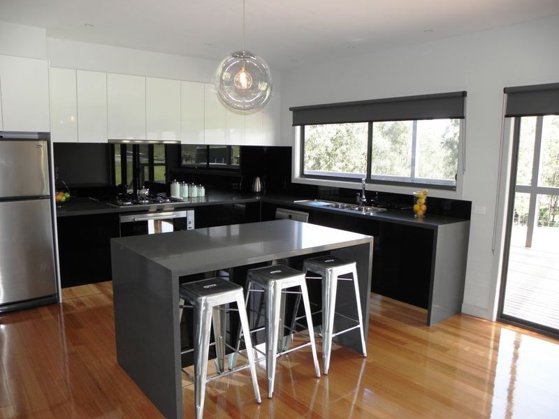 12 Mitchelson Court, Lakes Entrance VIC 3909