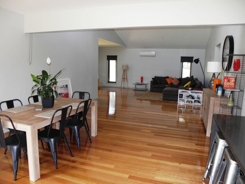 12 Mitchelson Court, Lakes Entrance VIC 3909