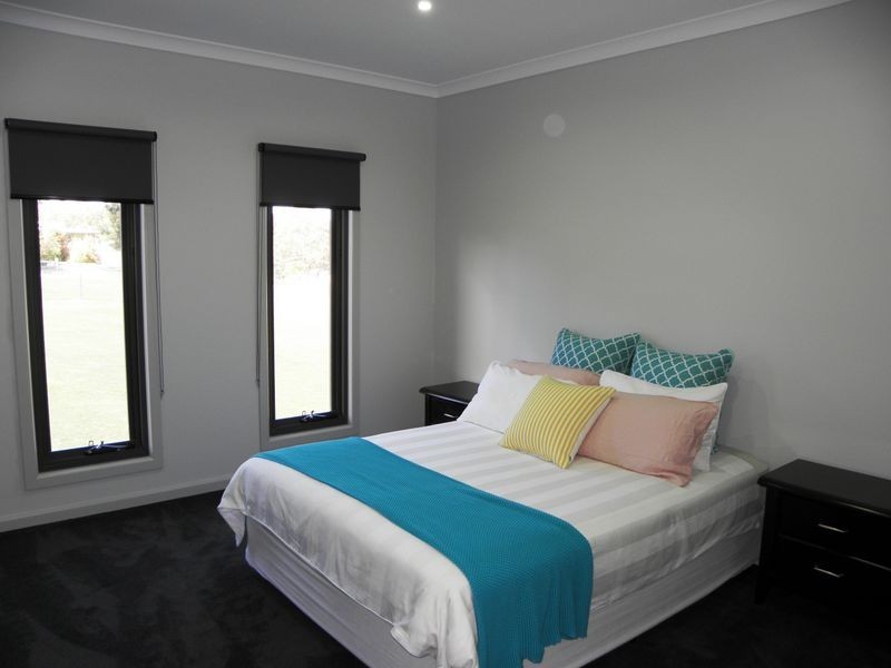 12 Mitchelson Court, Lakes Entrance VIC 3909