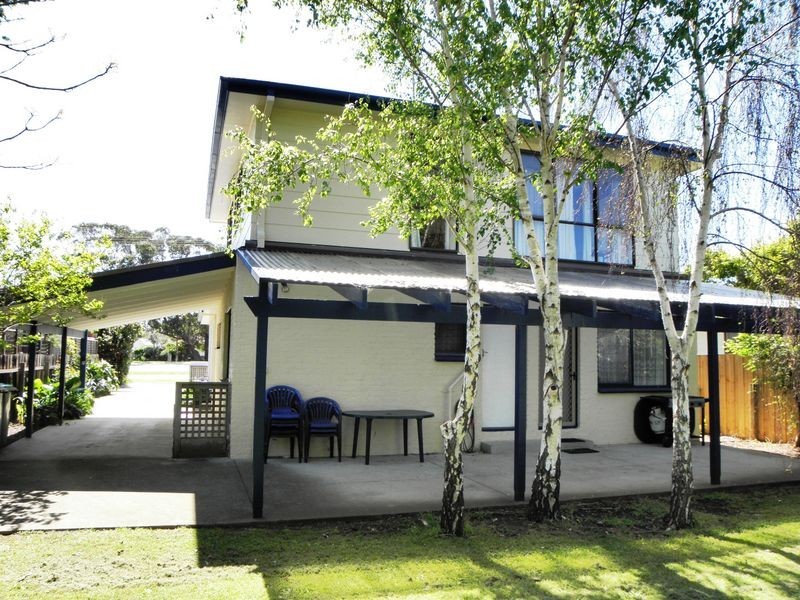 22 Palmers Road, Lakes Entrance VIC 3909