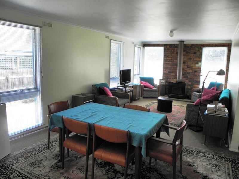 22 Palmers Road, Lakes Entrance VIC 3909